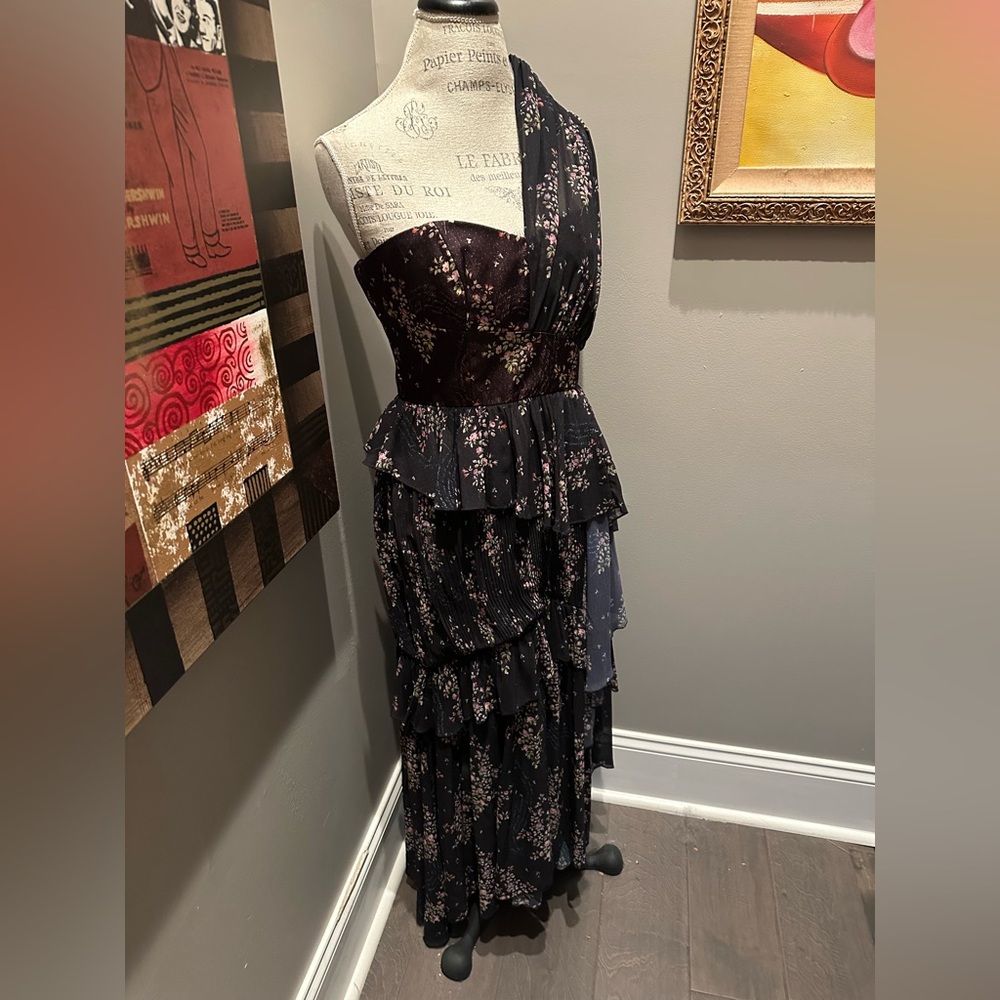EUC Amur Asymmetric One Shoulder Ruched Cocktail Dress - Picture 3 of 13
